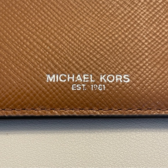 Michael Kors Harrison Leather Card Case - Picture 4 of 5